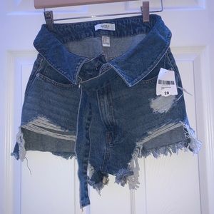Forever 21 Women’s Denim Short W/ Belt